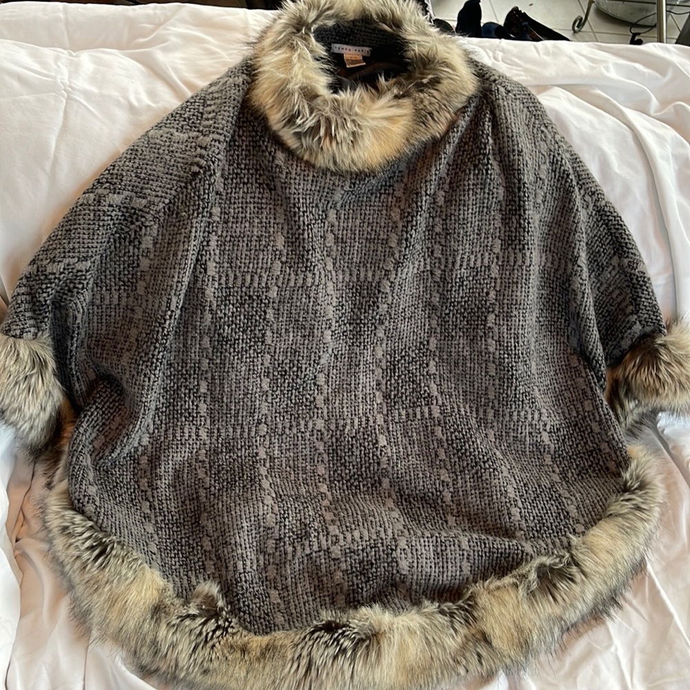 Tempo Paris Faux Fur Poncho. Gray with beige/black faux fur trim. One Size